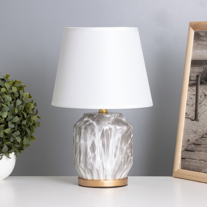 Лампа настольная «Вероника» 1×40 Вт Е14 черный/белый 20×20×31 см - Фото 1