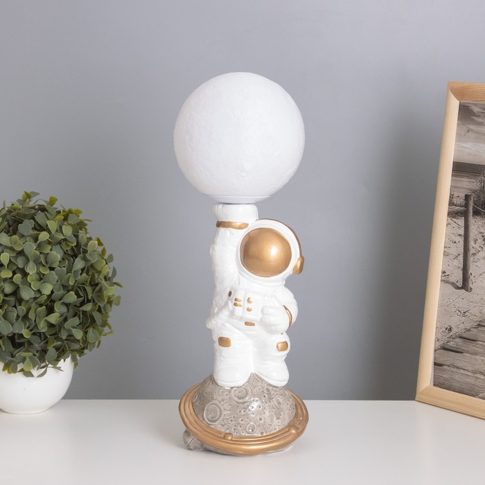 Лампа настольная «Космонавт с луной» 1×40 Вт Е14 белый/золото 12.5×12.5×33 см - Фото 1