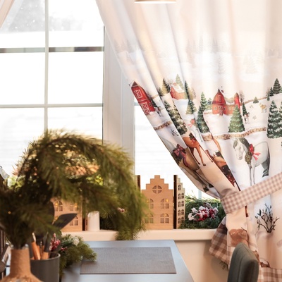 Комплект штор для кухни с подхватами «Нorse family» 145×180 см - 2 штуки, габардин