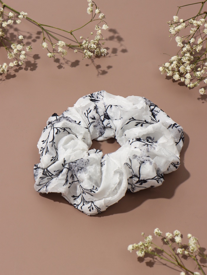 Резинка для волос QF «Орбита», весенний стиль, 13 см, чёрно-белая - Фото 1