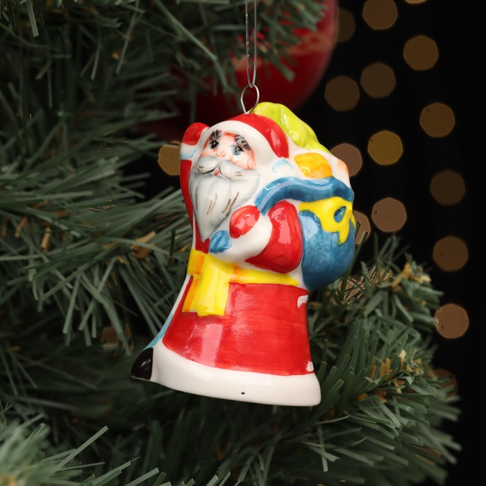 Ёлочная фарфоровая игрушка "Дед Мороз, мешок с подарками", красная шуба, 8 см - Фото 1