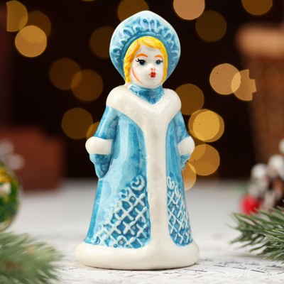 Сувенир "Снегурочка Снежинка", голубая шуба, 12 см, фарфор