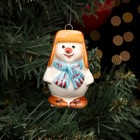 Ёлочная фарфоровая игрушка "Снеговик в шапке", 7 см - фото 110816227