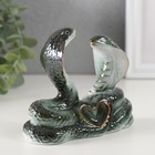 Сувенир керамика "Две кобры с сердцем" зелёные с золотом 4,2х11,2х9,4 см - фото 25342559