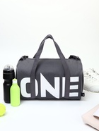 Сумка спортивная на молнии TEXTURA, с подкладкой, длинный ремень, маленький размер, с акцентным принтом, серая - Фото 2