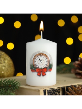 Свеча столбик с рисунком «Новогодние мотивы. Часы», 50×80 мм