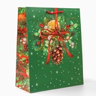 Пакет подарочный новогодний ламинированный «Шишка», 26×32×12 см - Фото 2