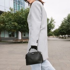 Сумка женская саквояж на молнии, 23×14×10 см, чёрная - Фото 11