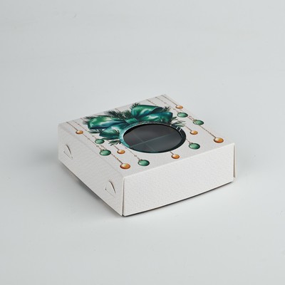 Коробка под 4 конфеты «Новогодние игрушки», 10.5×10.5×3.5 см