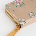 Кошелёк женский на молнии с ремешком, лакированный, бежевый - Фото 3