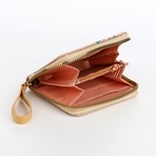Кошелёк женский на молнии с ремешком, лакированный, бежевый - Фото 7