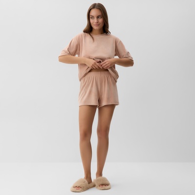 Пижама женская (футболка, шорты) KAFTAN Plushy, размер 40-42, бежевая
