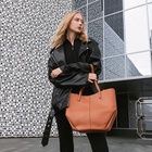 Сумка женская на магните, цвет рыжий - Фото 14