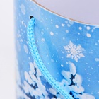 Подарочная новогодняя коробка - тубус «Игра в снежки» 120×120 мм - фото 119069054 Подарочная новогодняя коробка - тубус «Игра в снежки» 120×120 мм - фото 119069054