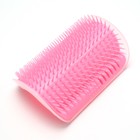 Массажер - чесалка на угол с кошачьей мятой для кошек, размер S, 13.5×9×5 см, розовый - Фото 2