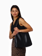 Сумка женская на кнопке TEXTURA, средний размер, цвет чёрный - фото 809233531 Сумка женская на кнопке TEXTURA, средний размер, цвет чёрный - фото 809233531