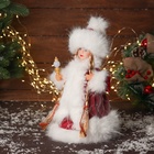 Снегурочка под ёлку «Зимнее волшебство. В пушистой шубке, с фонариком» двигается, с подсветкой, 30 см, красный - Фото 4