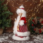 Снегурочка под ёлку «Зимнее волшебство. В пушистой шубке, с фонариком» двигается, с подсветкой, 40 см, красный - Фото 4