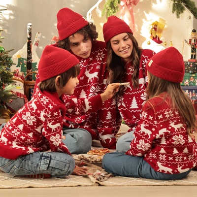 Джемпер детский новогодний вязаный KAFTAN: New Year с оленями, красный, размер 32 (110-116 см)