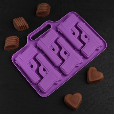 Форма для шоколада Доляна «Пистолет», силикон, 18.7×13.4 см, 6 ячеек (7.5×5.1 см), фиолетовая