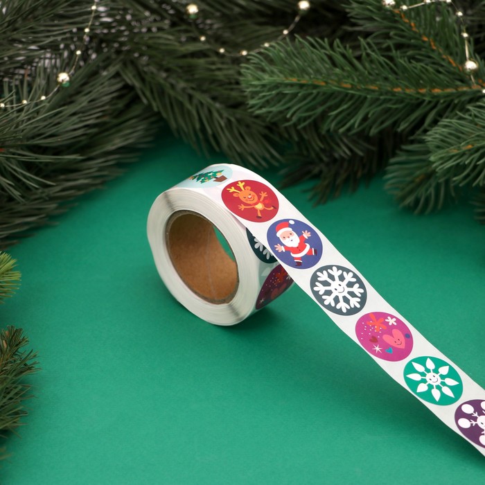 Наклейки новогодние в рулоне «Новогодний праздник», 500 шт., 2.5×2.5 см - Фото 1