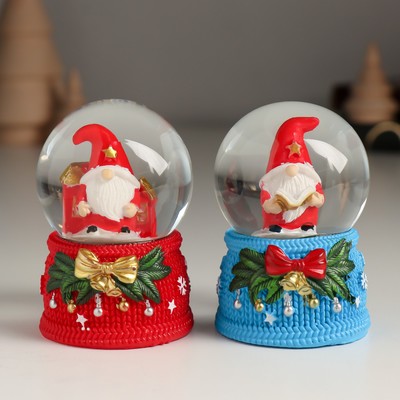 Снежный шар новогодний стеклянный «Гномик с бантом и колокольчиками», 4.6×4.6×6.7 см, МИКС