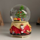 Снежный шар новогодний стеклянный «Ёлочка и мишка», музыкальный, световой, снег кружится, 10.5×10.5×14 см - Фото 2