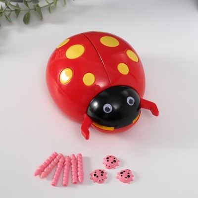 Шкатулка музыкальная механическая «Божья коровка», пластик, красная, 12×15×8.5 см