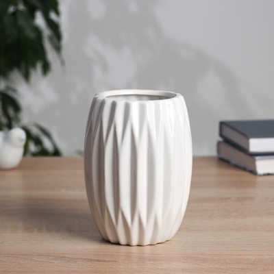 Ваза «Тьяго», грани, 14×9.5 см, керамика, белая