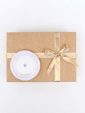 Лента атласная «Белые снежинки», 15 мм, 23±1 м, золотая