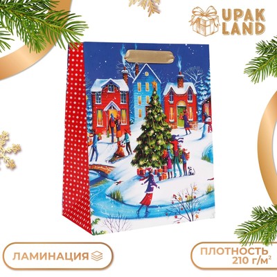 Пакет подарочный новогодний ламинированный «Праздник во дворе»,18×23×10 см