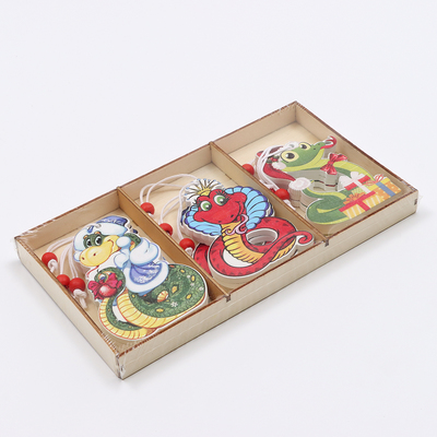 Елочные игрушки в деревянной подарочной упаковке, 9 шт.