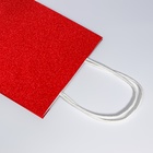 Пакет подарочный бумажный с глиттером красный, 15×8×21 см - Фото 4