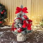 Искусственная ёлка настольная «Сюрприз в мешочке» 31×17 см, красный - Фото 2