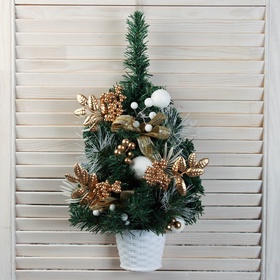 Искусственная ёлка настенная «Зимнее волшебство. Ветка ажурная», 50×27 см, ПВХ ветки отгибаются