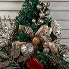 Искусственная ёлка настенная «Зимнее волшебство. Магнолия золотая», 40×24 см, ПВХ ветки отгибаются - Фото 3