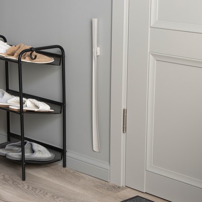 Ложка для обуви с магнитным держателем, 61.5×4.1×2 см, белая