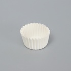 Форма для конфет бумажная UPAK LAND, 2.5×1.5 см, одноразовая, белая  (артикул 10345219)  большой выбор товаров оптом и в розницу по низким ценам с доставкой