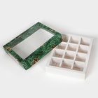 Коробка под 12 конфет новогодняя «Шишки», 19×15×3.5 см - Фото 3