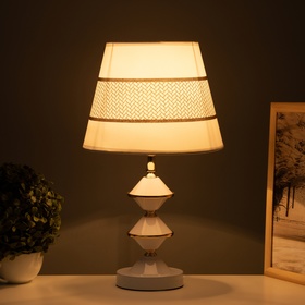 Лампа настольная «Кристи» 1×40 Вт Е27 белый/золото 25×25×41 см