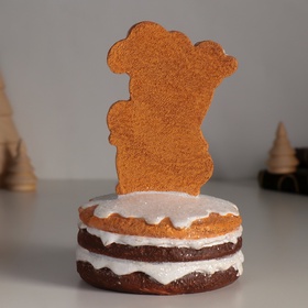 Фигурка полистоун «Снеговик пряничный в глазури, с кексиком», 9×9×14.5 см