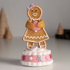 Фигурка полистоун «Пряничка на кексе, с зефиркой», 6.5×6.5×11.5 см - Фото 2