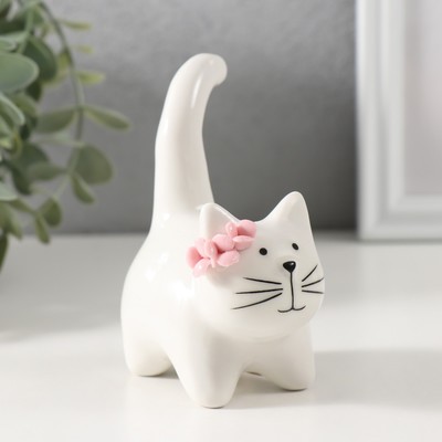 Фигурка керамика «Котик белый пухлый с розовыми цветочками», 7.8×5×10 см