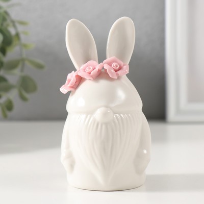 Фигурка керамика «Гномик белый с розами на шапке», 5.5×5.2×10.3 см