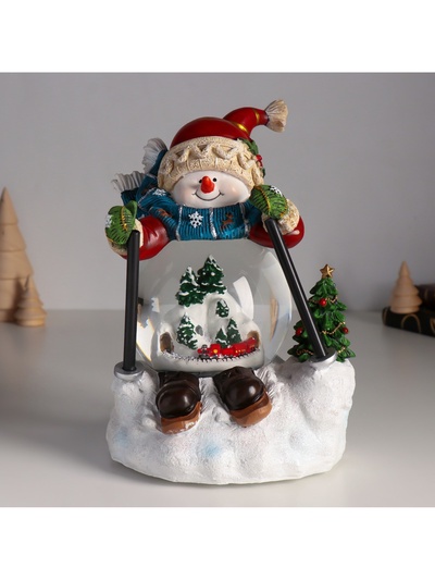 Снежный шар новогодний стеклянный «Снеговичок на лыжа×», музыкальный, световой, d=10 см, 15×13.5×21 см