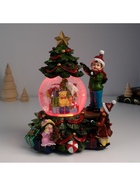 Снежный шар новогодний стеклянный «Мальчик наряжает ёлку», музыкальный, световой, d=10 см, 18×16×23 см - Фото 7