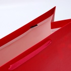 Пакет подарочный ламинированный вертикальный «Красный», L 31×40×14 см - Фото 4