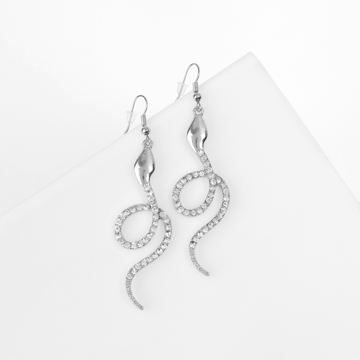 Серьги висячие со стразами «Змея» извивающаяся, цвет серебро - Фото 1