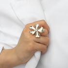 Кольцо металл «Цветок» сакуры, цвет белый в золоте, безразмерное - Фото 1