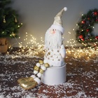 Мягкая игрушка «Дед Мороз в костюме с цветочками и в колпаке» 48×19 см, золотисто-белый - Фото 4